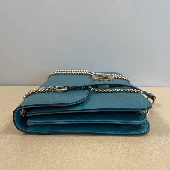 Gucci Interlocking G Crossbody Bag in Blue Pebbled Leather - Preowned - Picture 4 of 16